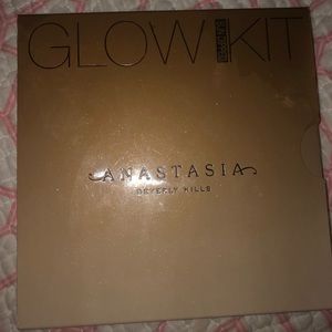 Anastasia highlighter